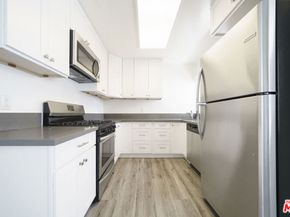 12012 WASHINGTON Place, Los Angeles CA 90066