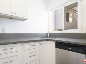 12012 WASHINGTON Place, Los Angeles CA 90066