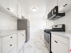 12012 WASHINGTON Place, Los Angeles CA 90066