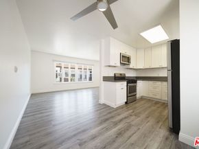 12012 WASHINGTON Place, Los Angeles CA 90066