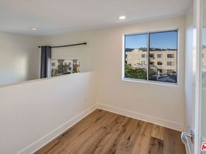 108 S Croft Avenue 103, Los Angeles CA 90048