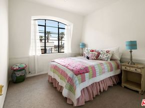 1148 Chelsea Avenue 1, Santa Monica CA 90403