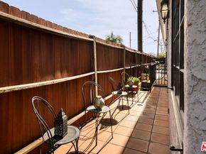 1148 Chelsea Avenue 1, Santa Monica CA 90403