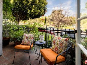 1148 Chelsea Avenue 1, Santa Monica CA 90403