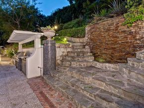 725 N Faring Road, Los Angeles CA 90077