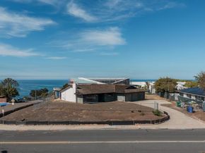 8504 Prestwick Dr, La Jolla CA 92037