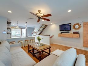 8490 Via Sonoma 11, La Jolla CA 92037