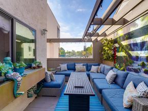 8490 Via Sonoma 11, La Jolla CA 92037