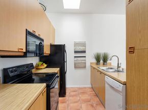 8328 Regents Rd 3G, San Diego CA 92122