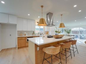 2927 Governor Dr, San Diego CA 92122