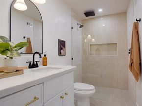 2927 Governor Dr, San Diego CA 92122