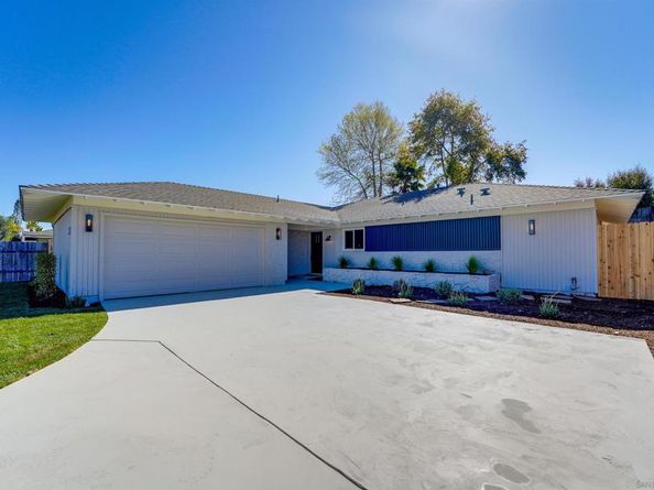 2927 Governor Dr, San Diego CA 92122