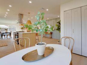 2927 Governor Dr, San Diego CA 92122