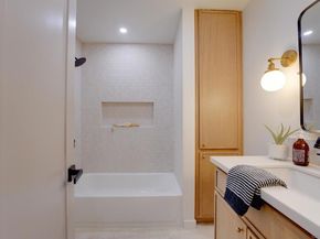 2927 Governor Dr, San Diego CA 92122