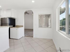 5493 Adobe Falls Rd 10, San Diego CA 92120