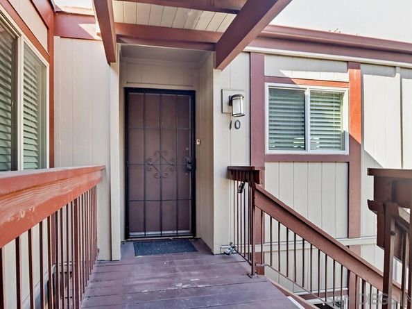 5493 Adobe Falls Rd 10, San Diego CA 92120