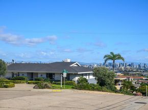 2255 Evergreen St, Point Loma CA 92106
