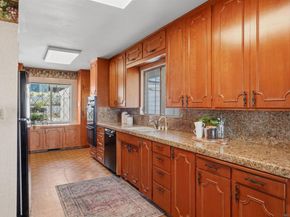 2255 Evergreen St, Point Loma CA 92106