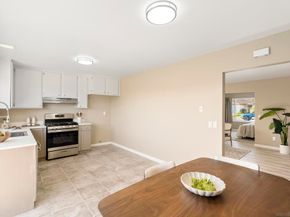 7427 Kamwood St, San Diego CA 92126