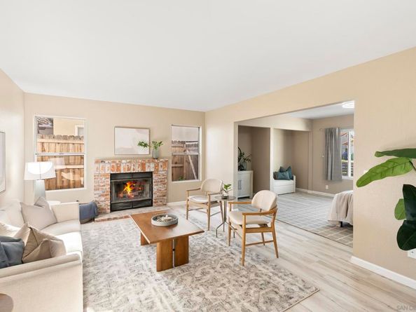 7427 Kamwood St, San Diego CA 92126