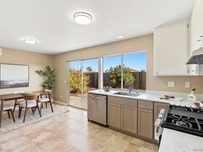 7427 Kamwood St, San Diego CA 92126