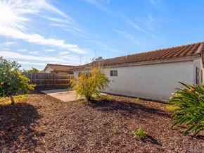 7427 Kamwood St, San Diego CA 92126