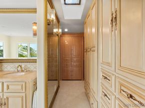 3235 Harbor View Dr, San Diego CA 92106