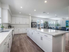 6058 Colt Place 101, Carlsbad CA 92009