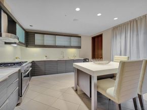 1325 Pacific Hwy 3301, San Diego CA 92101