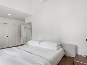 8490 Via Sonoma 10, La Jolla CA 92037