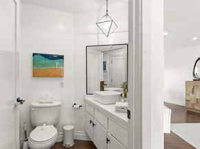 8490 Via Sonoma 10, La Jolla CA 92037