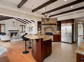 1045 Van Nuys St, San Diego CA 92109