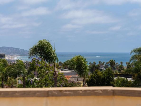 1045 Van Nuys St, San Diego CA 92109