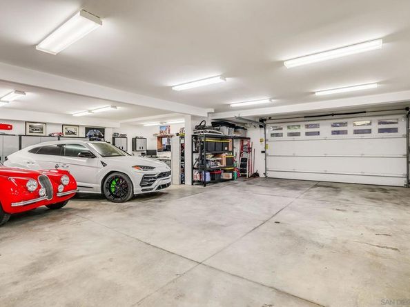 1045 Van Nuys St, San Diego CA 92109