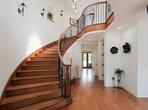 1045 Van Nuys St, San Diego CA 92109