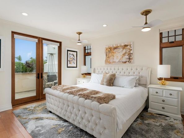 1045 Van Nuys St, San Diego CA 92109