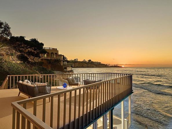 1920 Spindrift Drive, La Jolla CA 92037