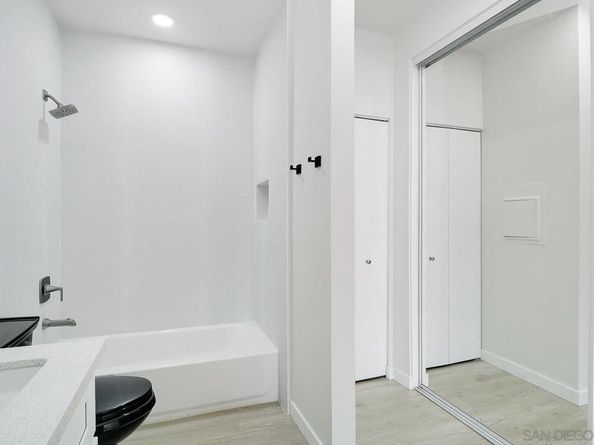 5845 Friars Rd 1206, San Diego CA 92110