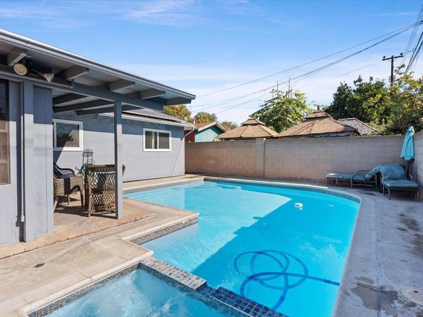 Undisclosed Address #250032788SD, Lakewood CA 90715