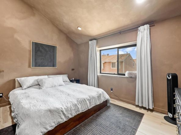 6010 Oak Street Unit A, Huntington Park CA 90255