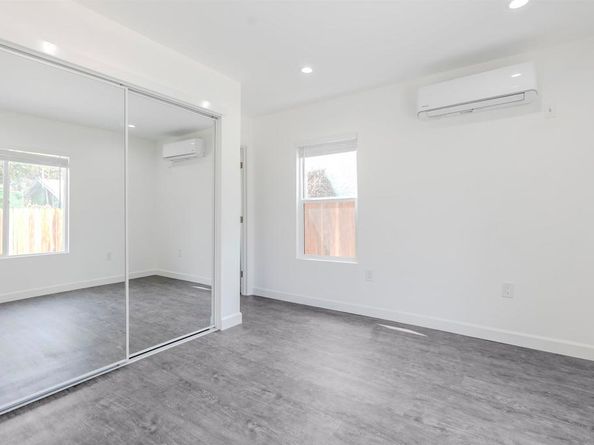1511 E 85th Street, Los Angeles CA 90001