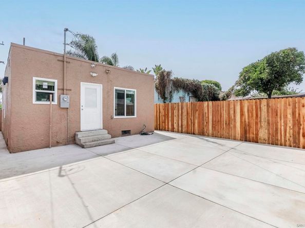 1511 E 85th Street, Los Angeles CA 90001