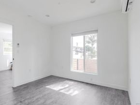 1511 E 85th Street, Los Angeles CA 90001