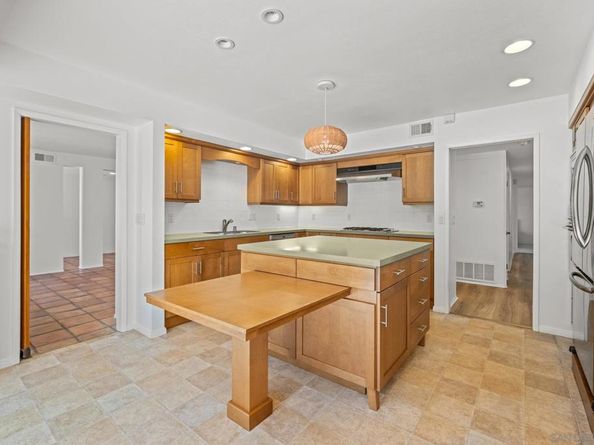 1640 El Paso Real, La Jolla CA 92037