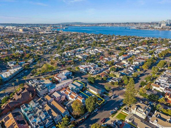 406 408 & 408B E Ave, Coronado CA 92118