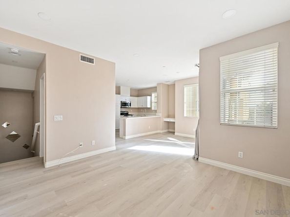 5074 Cascade Way 102, Oceanside CA 92057