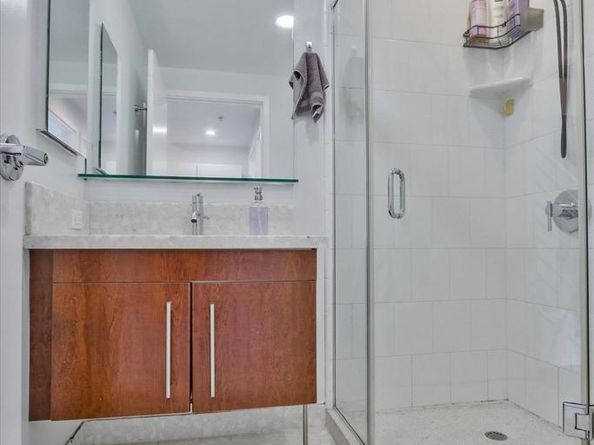 350 11th Ave 922, San Diego CA 92101