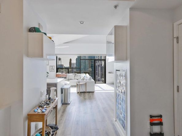 350 11th Ave 922, San Diego CA 92101