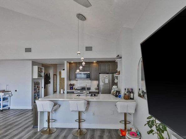 350 11th Ave 922, San Diego CA 92101