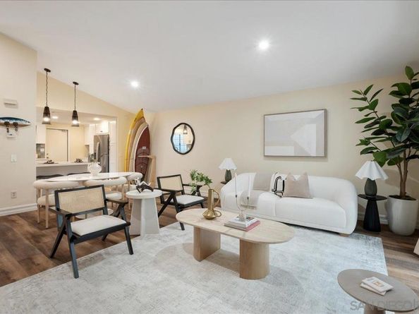 2006 Mountain Vista Way, Oceanside CA 92054